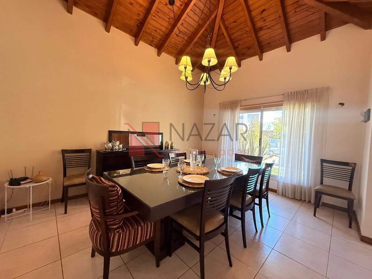Casa en Luzuriaga, Maipú